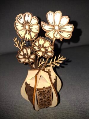 houten bloemenvaasje