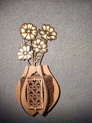mooi houten bloemenvaasje